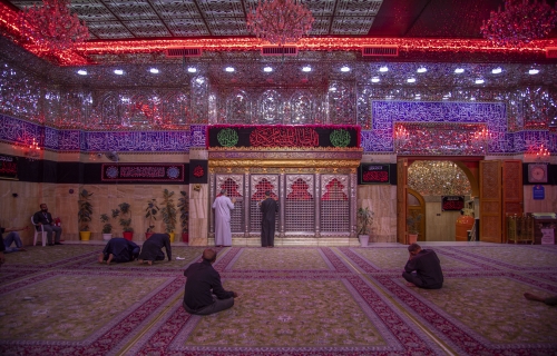 اَلسَّلامُ عَلَيْكَ حِينَ تُصَلِّي وَتَقْنُتُ