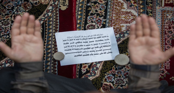 يا شَديدَ الْقُوى وَيا شَديدَ الْمِحالِ يا عَزيزُ يا عَزيزُ يا عَزيزُ ذَلَّتْ بِعَظَمَتِكَ جَميعُ خَلْقِكَ فَاكْفِني شَرَّ خَلْقِكَ يِا مُحْسِنُ يا مُجْمِلُ يا مُنْعِمُ يا مُفْضِلُ يا لا اِلهَ اِلاّ اَنْتَ سُبْحانَكَ إِنّي كُنْتُ مِنَ الظّالِمينَ فَاسْتَج