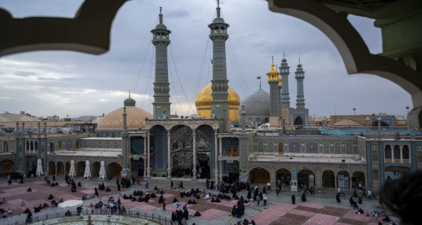 يا فاطمة اشفعي لي في الجنة فان لك عند الله شان من الشان