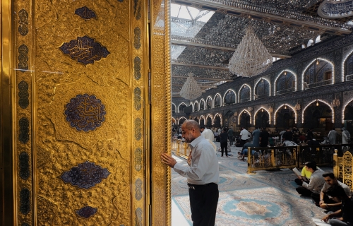  السلام عليك ياقمر بني هاشم